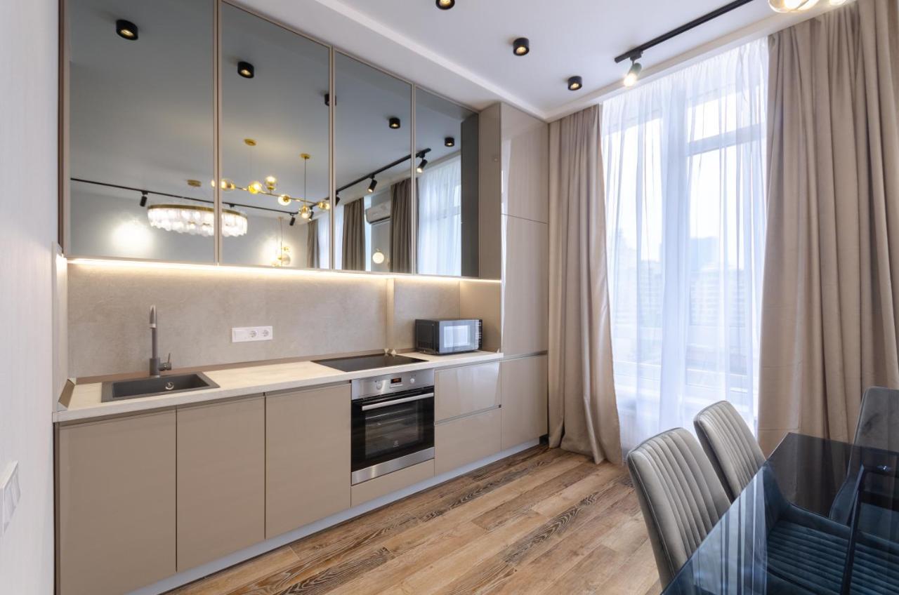 Petrovdom Ж38 In Luxury Apartments At 68 Zhylyanska Street,38 Perlyna Kiev Bagian luar foto