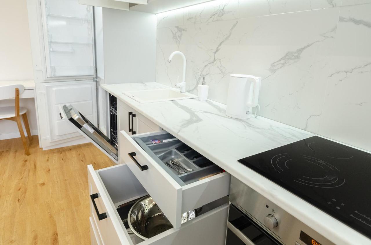Petrovdom Ж38 In Luxury Apartments At 68 Zhylyanska Street,38 Perlyna Kiev Bagian luar foto