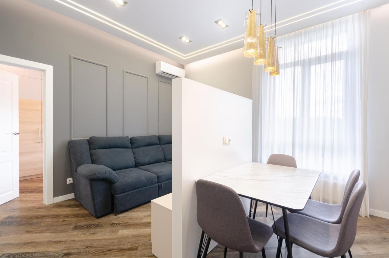 Petrovdom Ж38 In Luxury Apartments At 68 Zhylyanska Street,38 Perlyna Kiev Bagian luar foto