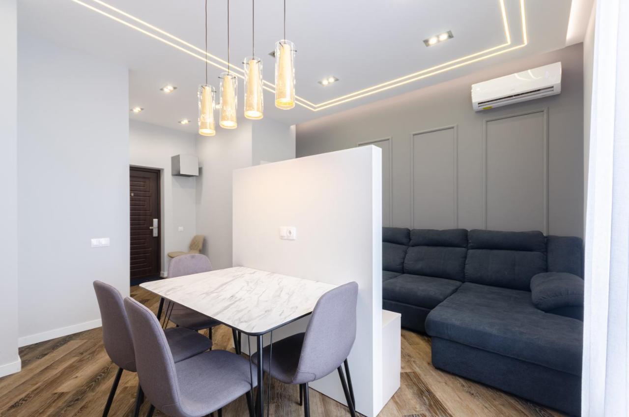 Petrovdom Ж38 In Luxury Apartments At 68 Zhylyanska Street,38 Perlyna Kiev Bagian luar foto
